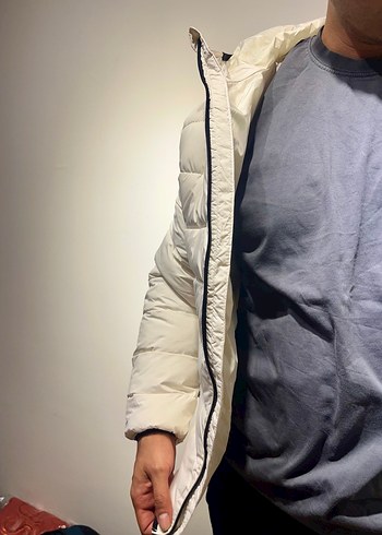 Pullandbear Beyaz Kapüşonlu Şişme Erkek #Mont - Görsel 5