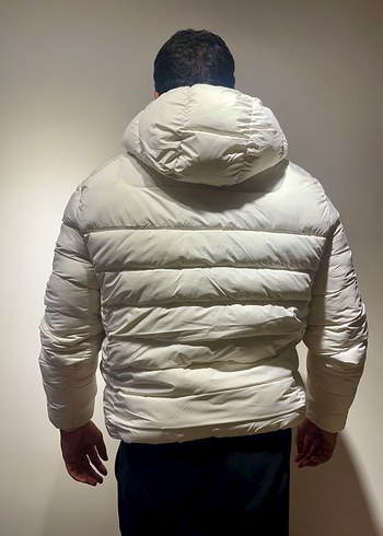 Pullandbear Beyaz Kapüşonlu Şişme Erkek #Mont - Görsel 3