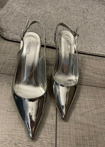 Sellini Sik Gumus Slingback Topuklu Ayakkabi