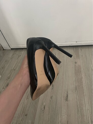 35,5 Beden siyah Renk Nıne wesr