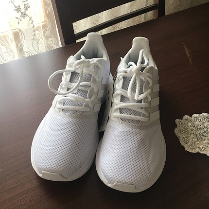Adidas spor ayakkabı