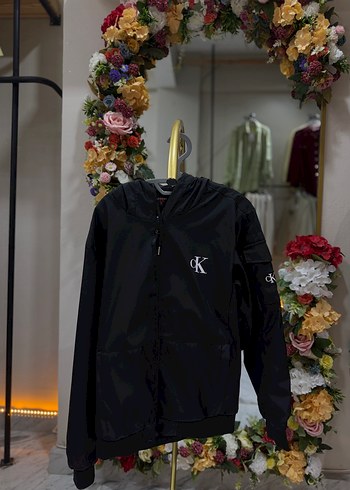 Calvin Klein Siyah Kapusonlu Sehir Stili Ceket
