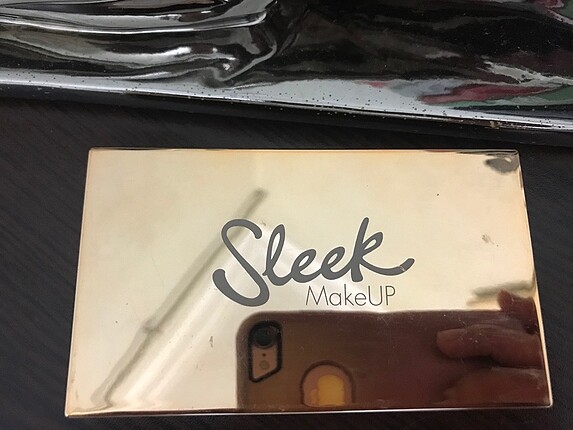 Sleek aydınlatıcı