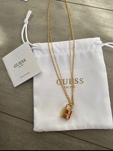 Beden altın Renk Guess kilit kolye