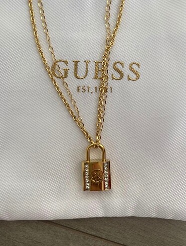 Guess Guess kilit kolye