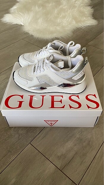 Guess Sneaker