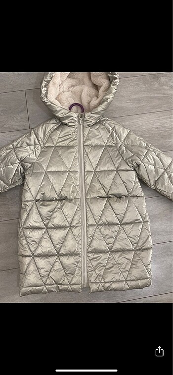 Zara Su ve rüzgar geçirmez Metalik Kaban