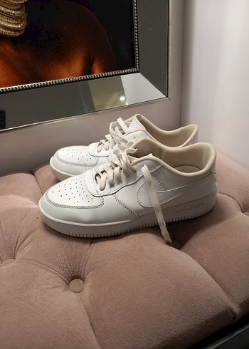 Nike Beyaz Deri Sneaker