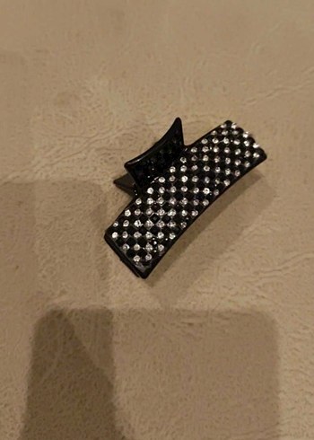 Accessorize  Siyah Tasli Sac Tokasi