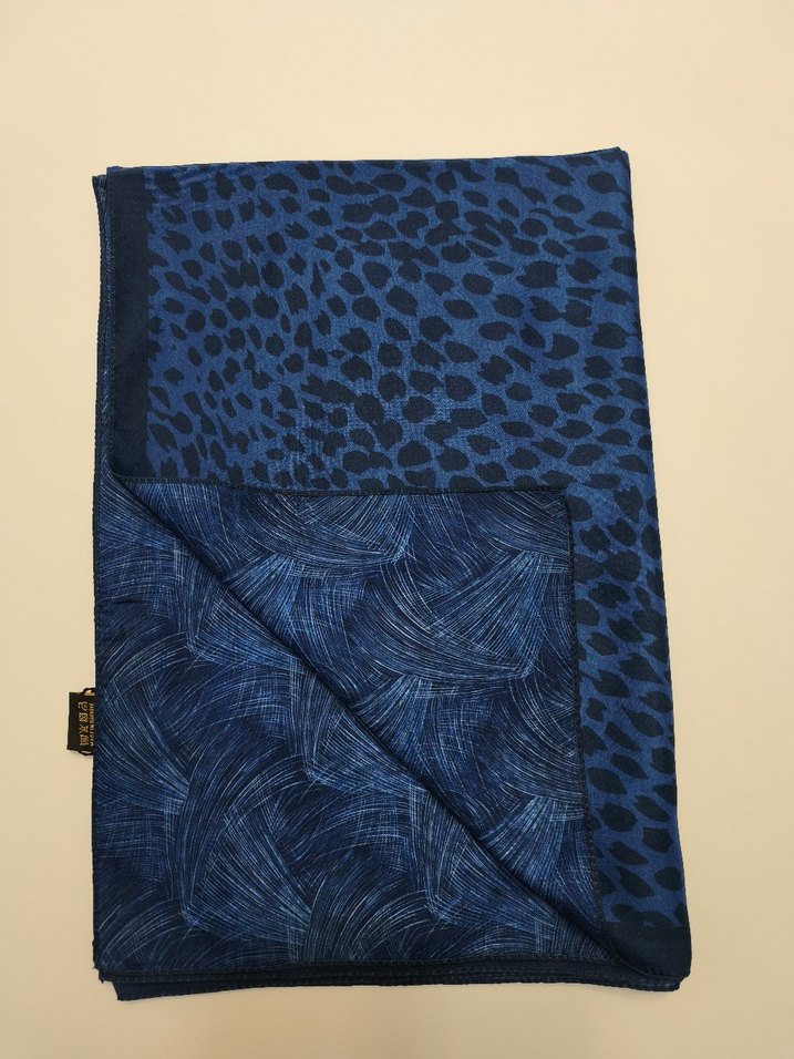 Çift taraflı Lacivert Desenli Kadın Şal - Görsel 2