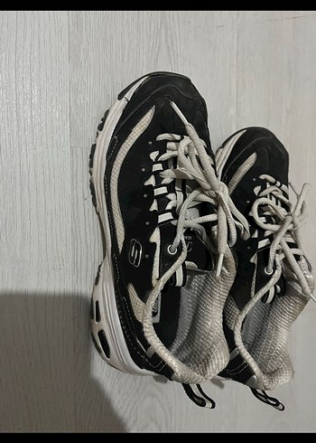 Skechers 38