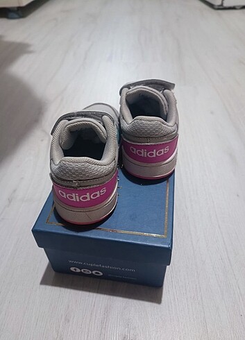 26 Beden gri Renk Adidas kız çocuk 