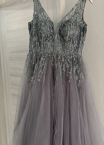 Gri Nakışlı Dantel İşlemeli Uzun Abiye Elbise - Görsel 2