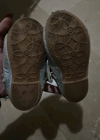 Kız Çocuk Gri Tokalı Babet Ayakkabı - Görsel 2