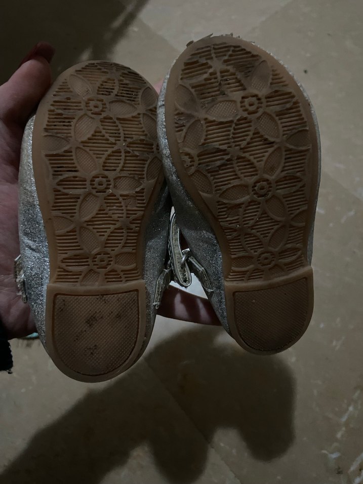 Kız Çocuk Gri Tokalı Babet Ayakkabı - Görsel 2