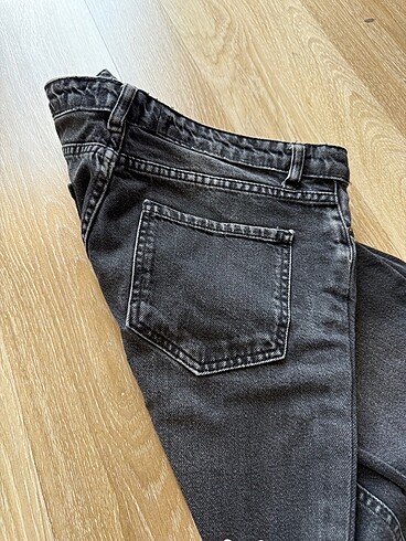 Trendyol & Milla Siyah mom jeans