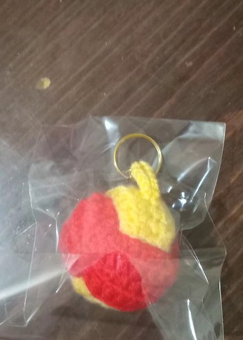 Kırmızı Sarı Renkli top anahtarlik - Görsel 2