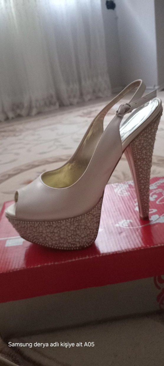 Diger Beyaz Payetli Yüksek Topuk Abiye Ayakkabı - Görsel 2