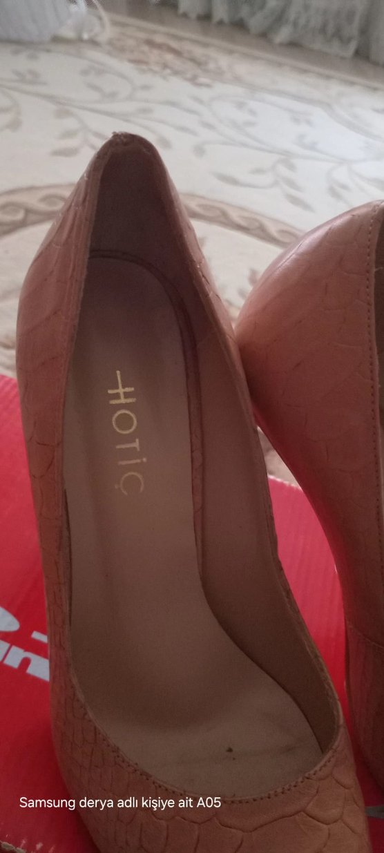 Bej Yılan Desenli Deri Stiletto Topuklu Ayakkabı - Görsel 3