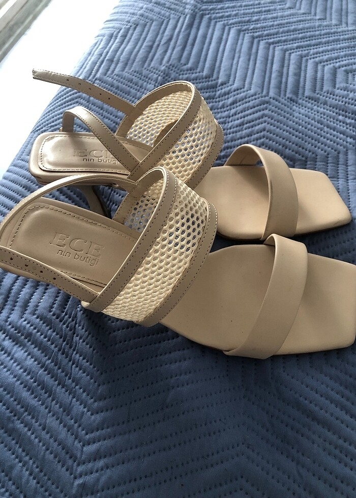 Topuklu ayakkabı - Görsel 2