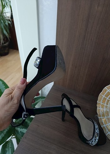 35 Beden Siyah Payetli Yüksek Topuklu Kadın Abiye Ayakkabı