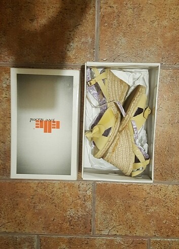 Elle Dolgu Topuklu Sandalet - Görsel 6