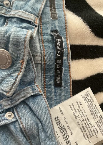 38 Beden Kadın Yırtık Bol Kesim Midi Denim Pantolon