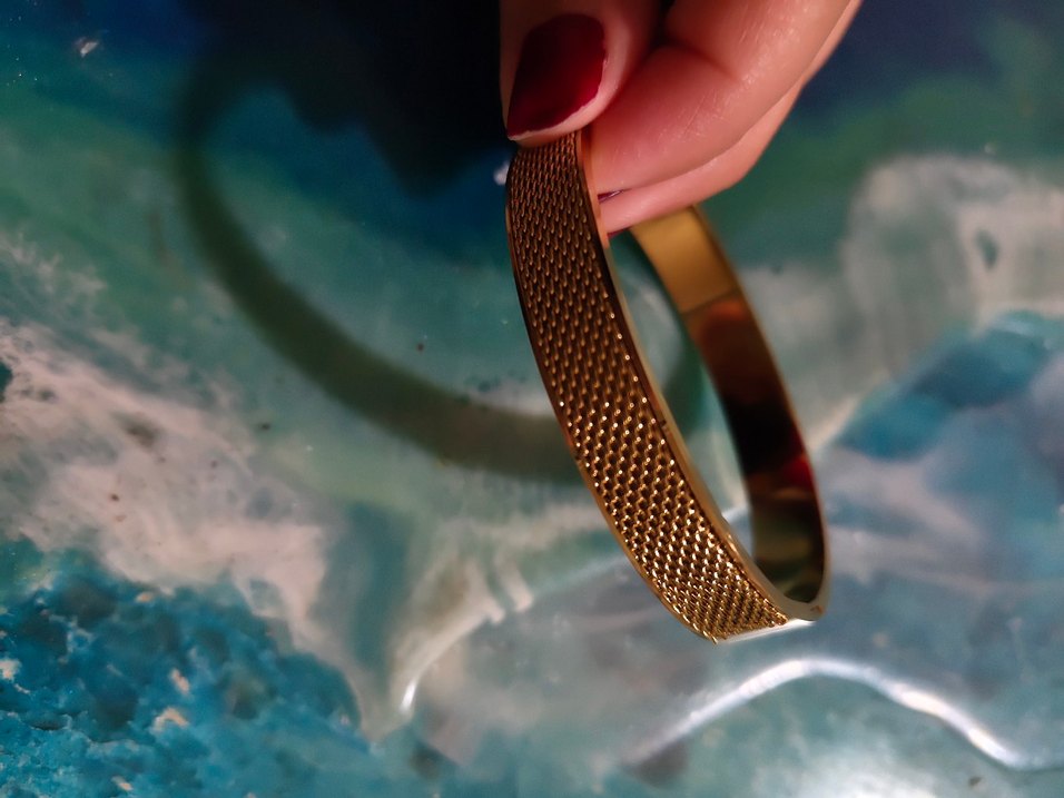 Parlak Altın Kadın Çelik Bileklik - Görsel 3