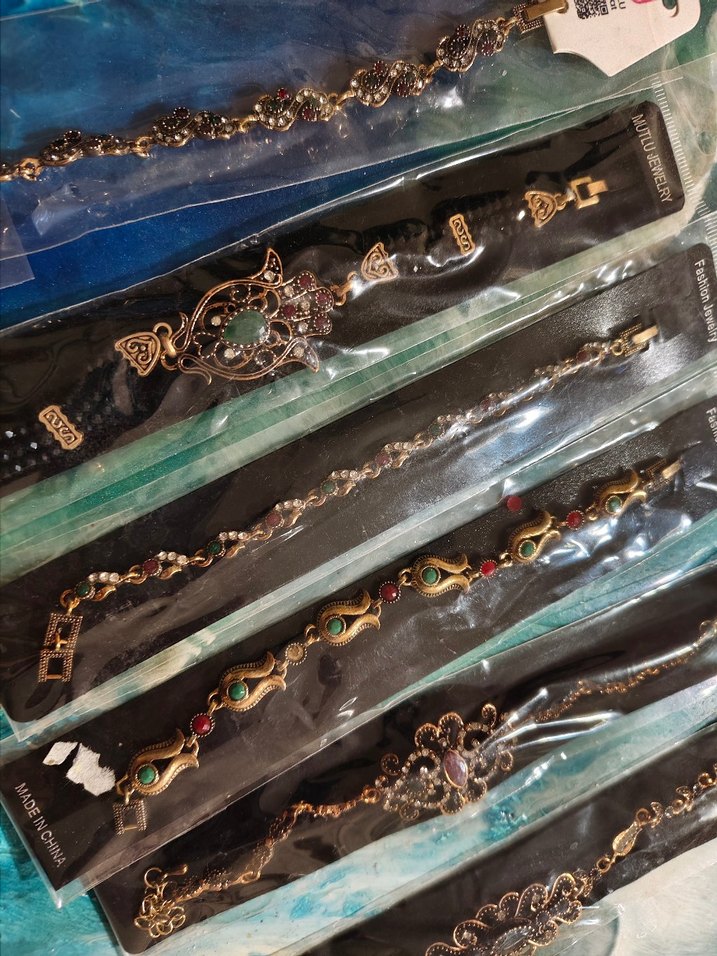 Altın Renkli Boncuklu Bohem Kadın Bileklik - Görsel 4