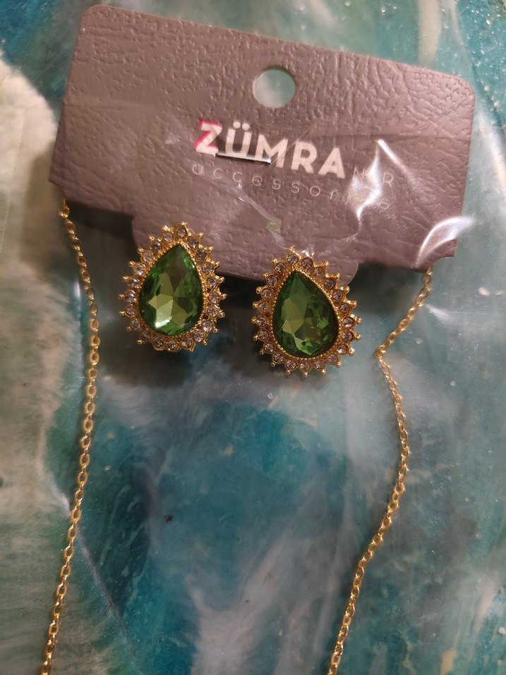 Zümra marka Altın Renk Zincir Detaylı Kadın Yeşil Taşlı Kolye - Görsel 3