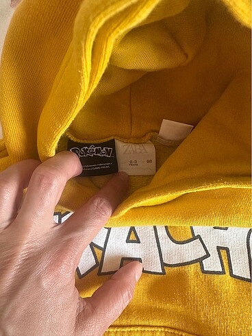 24-36 Ay Beden sarı Renk Zara Pikachu sweatshirt