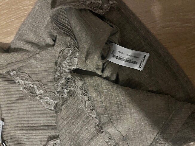 xs Beden Bershka bluz
