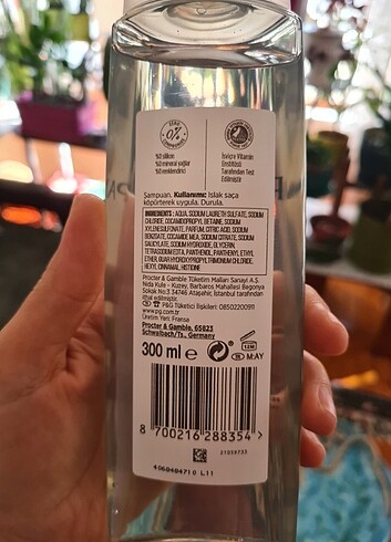 Diğer PANTENE Aqua Light şampuan