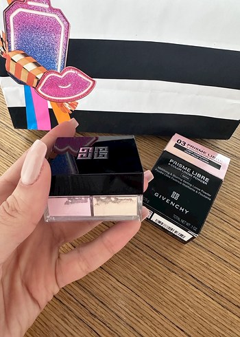 Givenchy Prisme Libre Mini Pudra 4 Renk - Görsel 3
