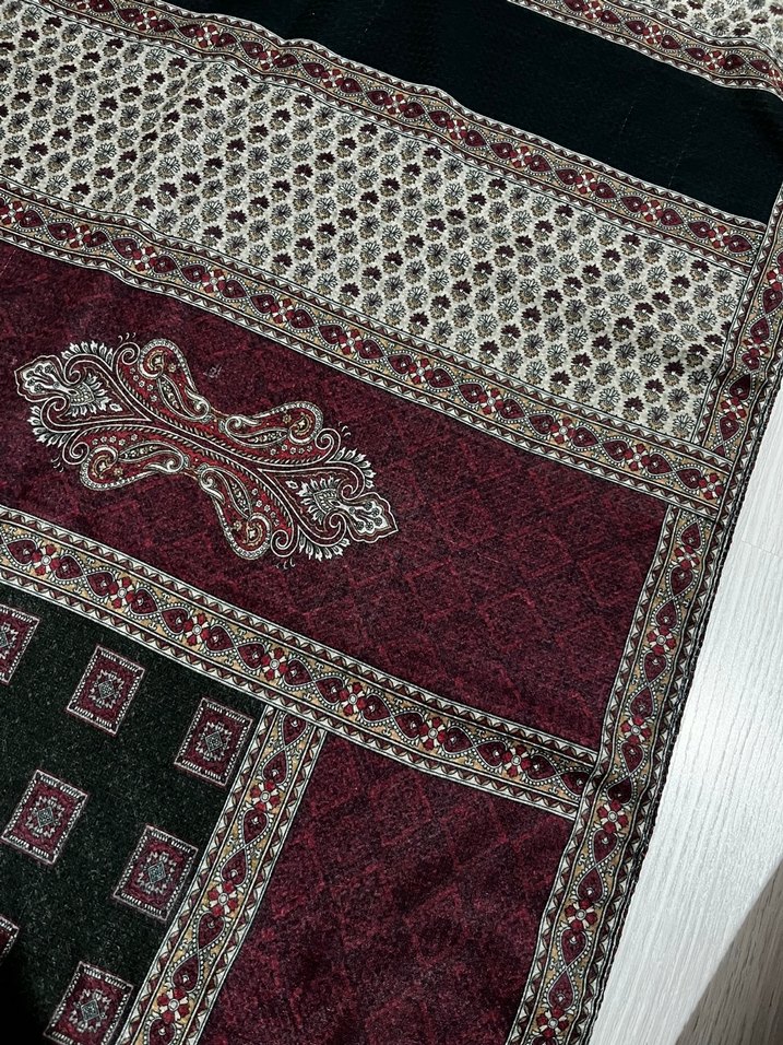 Şal: Bordo & Bej Desenli İnce Şal — görsel 2/5
