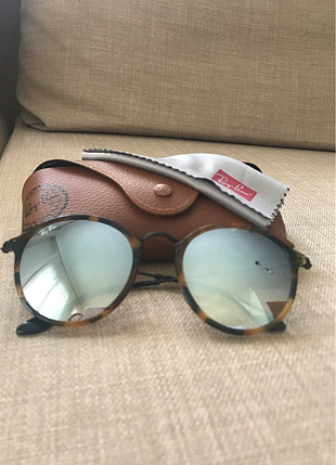 RayBan 2447