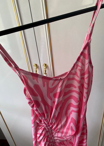 xs Beden pembe Renk Pembe Zebra Desenli Drapeli Midi Elbise