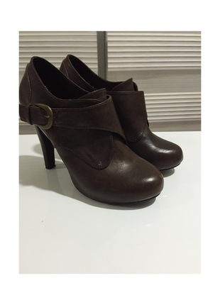 Strasivarius bootie