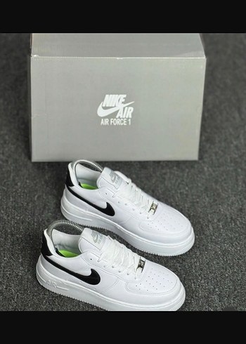 Nike Air Force 1 Beyaz Siyah Sneaker