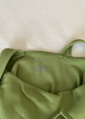 Yeşil V Yakalı İnce Atlet - Görsel 4