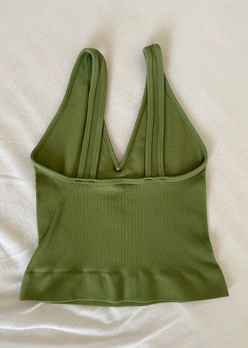 Yeşil V Yakalı İnce Atlet - Görsel 2