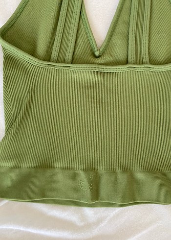 Yeşil V Yakalı İnce Atlet - Görsel 3