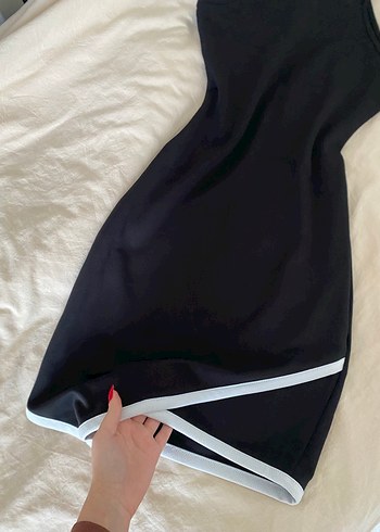 Siyah Elbise - Görsel 2