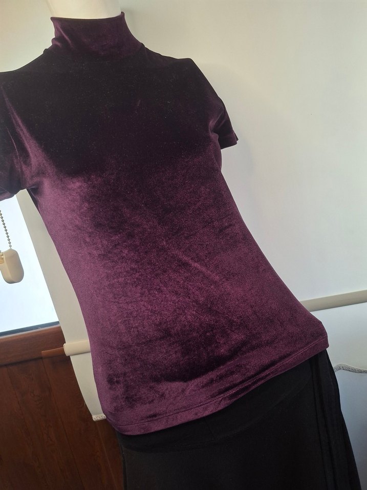 Bordo Kadife Kısa Kollu  Bluzu - Görsel 4