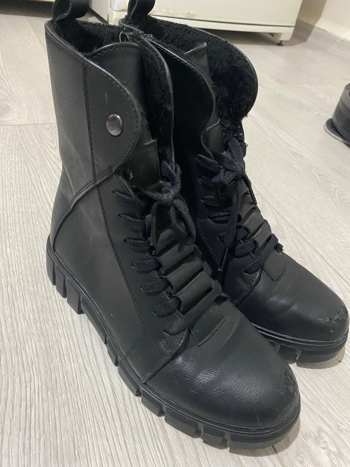 Siyah Deri Bağcıklı Bilek Bot — görsel 4/8