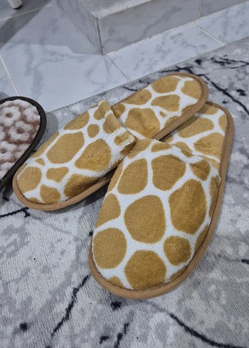 Kahverengi Desenli Kadın Ev Terliği - Görsel 2