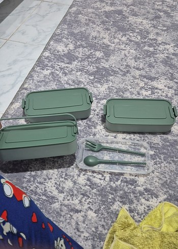 Yeşil Çok Katlı Yemek Kabı Seti - Görsel 3