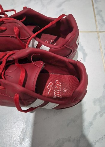 Kırmızı Bağcıklı Erkek Futbol Ayakkabısı - Görsel 3