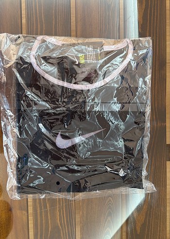 Nike Siyah Bisiklet Yaka Tisort