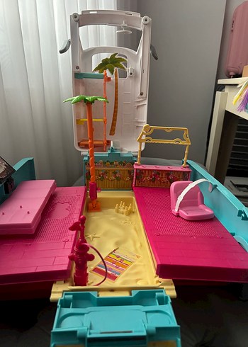 Beden Barbie barbekü karavanı